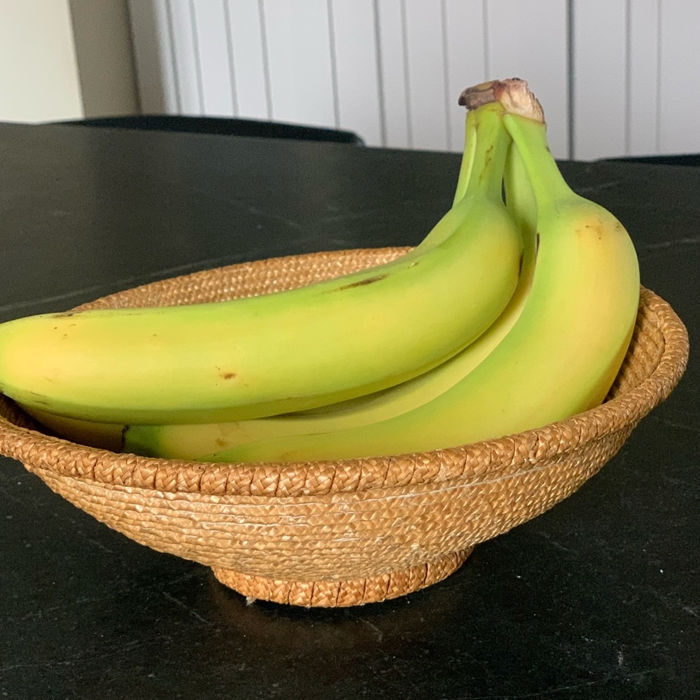 VINTAGE BASKET | Vintage Bowl Style Basket With Base